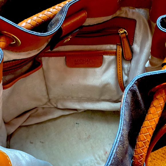 Purse - Picture 3 of 3